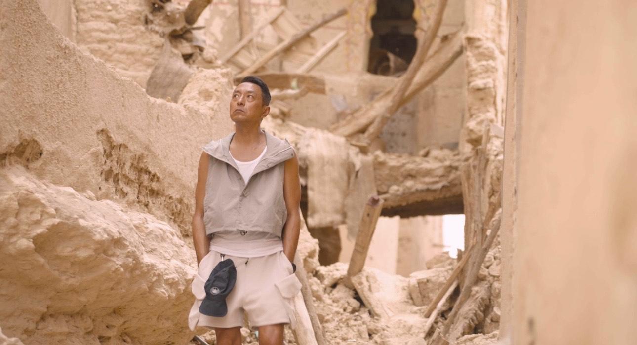 姜皓文克服坐飛機恐懼踏上旅途。