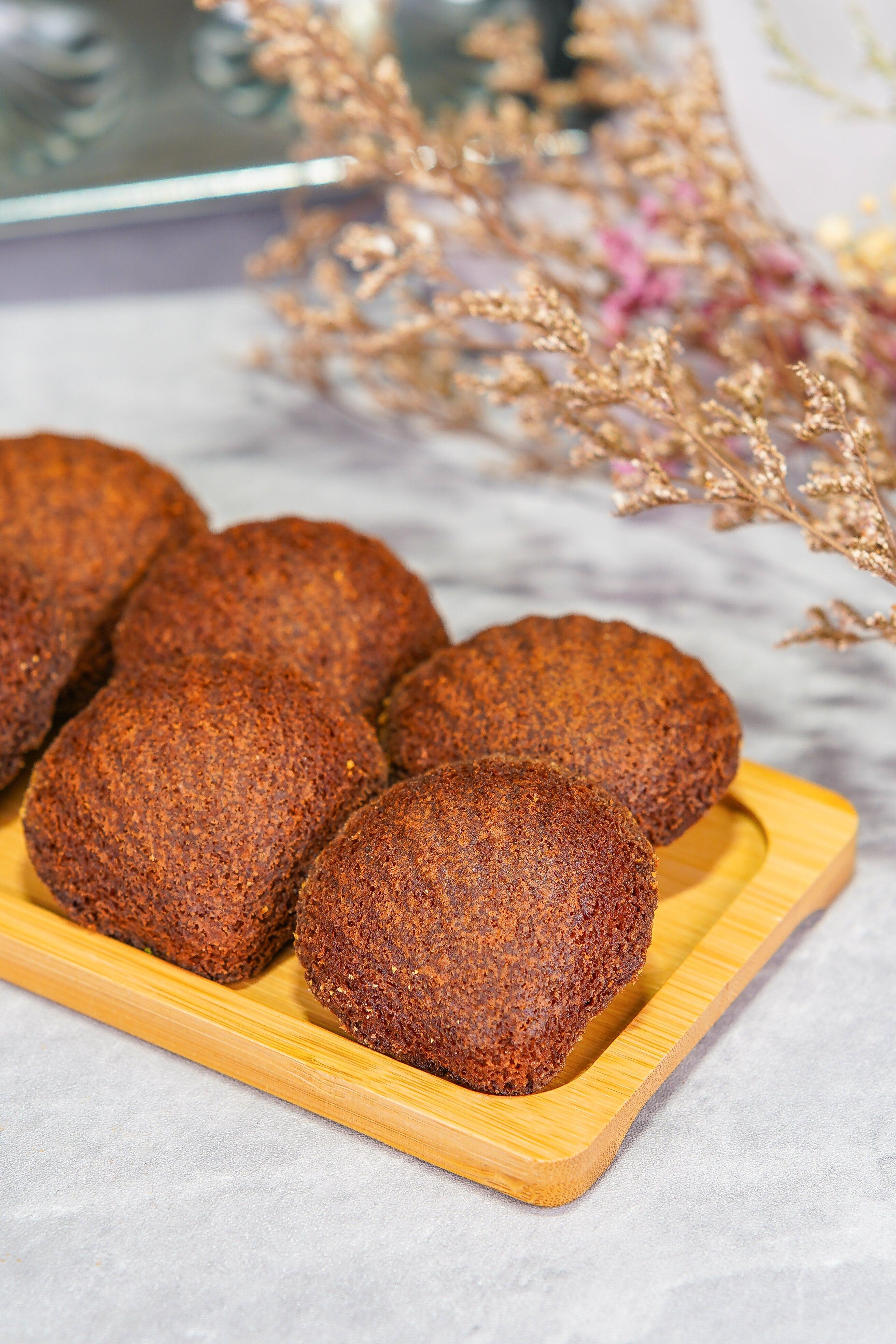 黑糖瑪德蓮$12件 外層焦脆,內裡煙韌微濕潤,黑糖的甘甜味恰到好處。