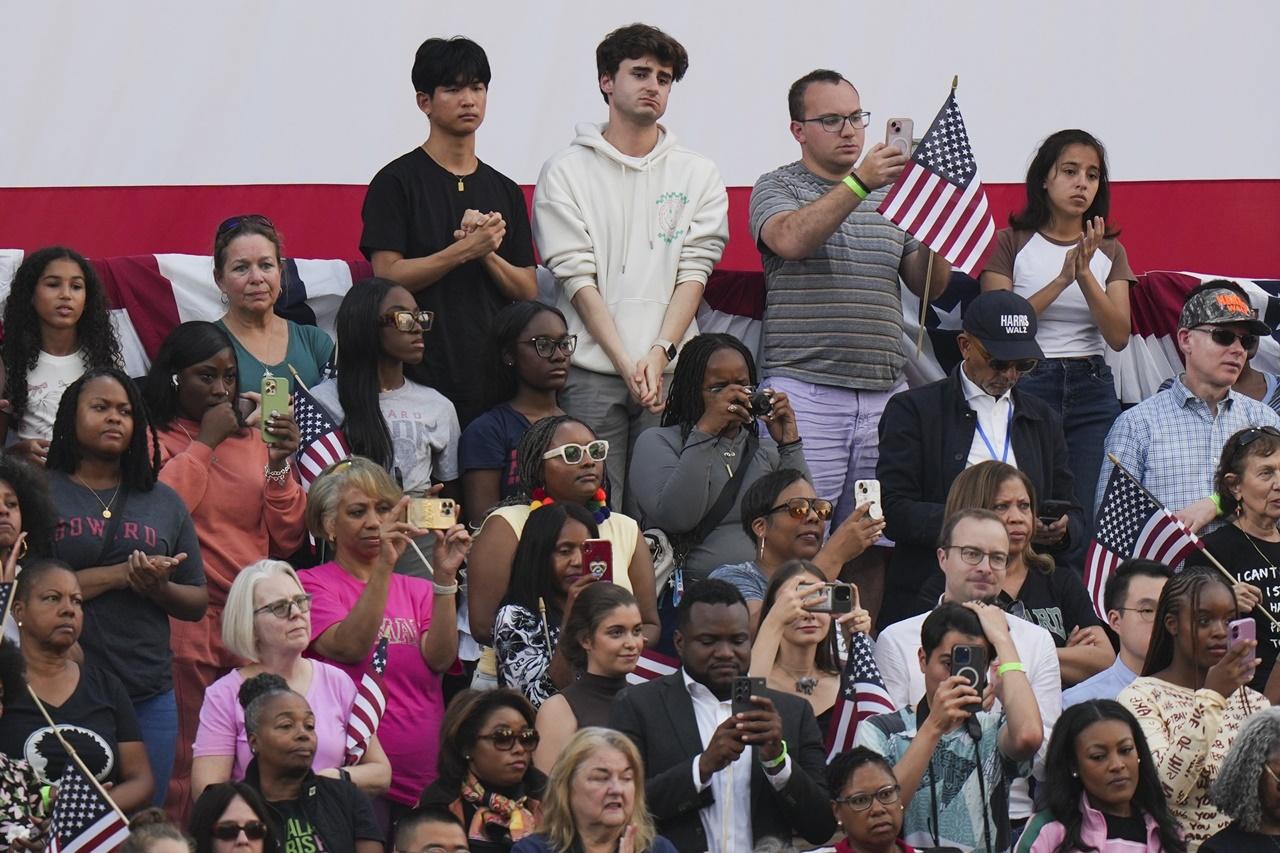賀錦麗到位於華盛頓特區的母校霍華德大學發表講話,正式承認敗選。(AP)