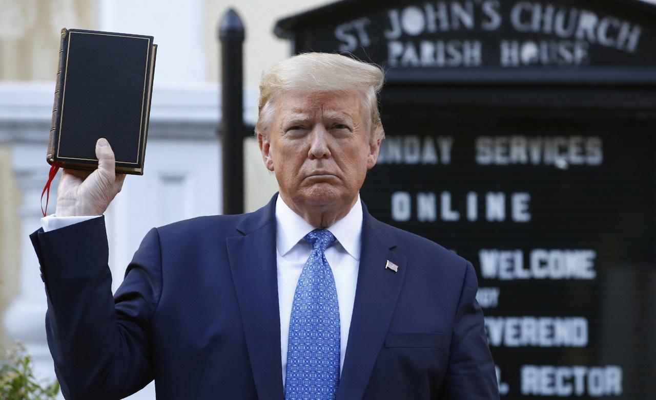 特朗普暫時未與普京通話。(AP)