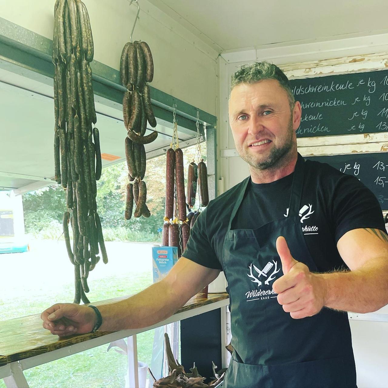 Michael自豪表示:「我們是歐洲唯一售賣浣熊肉產品的地方」。(IG)