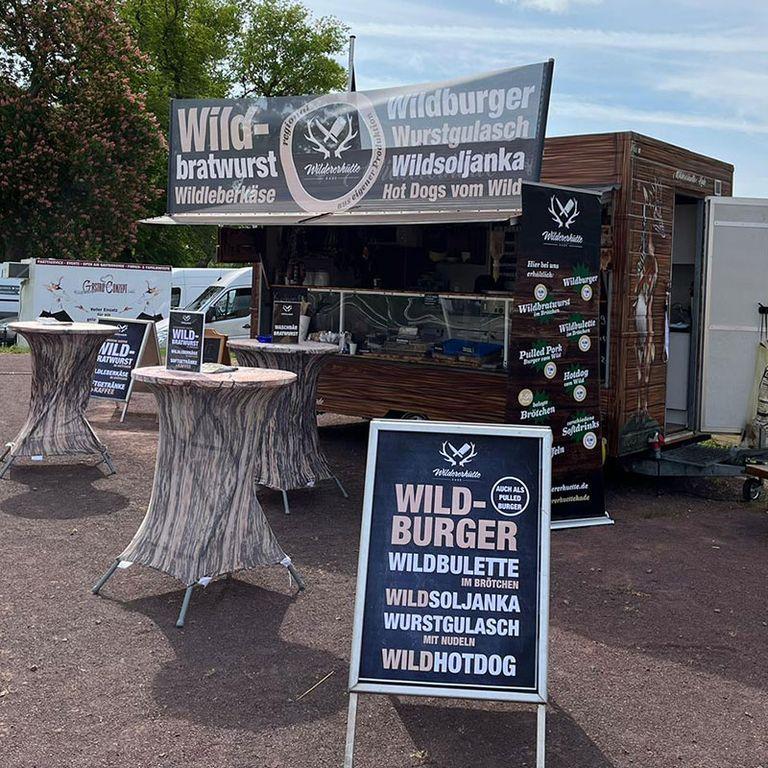 「Wildererhütte」肉品專賣店。(X)