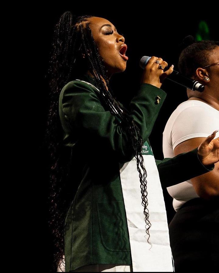 26歲女歌手Jada Arnell Thomas在演唱會結束後與歌迷簽名握手期間遭受槍擊。(X)