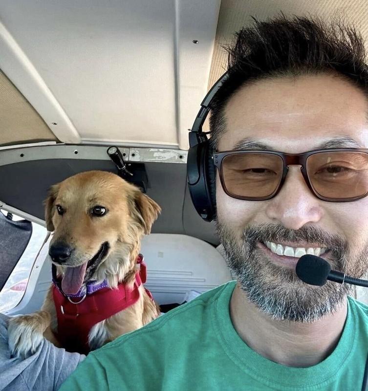 Seuk Kim的女兒形容父親機智、率真、充滿無限的慷慨。(X)