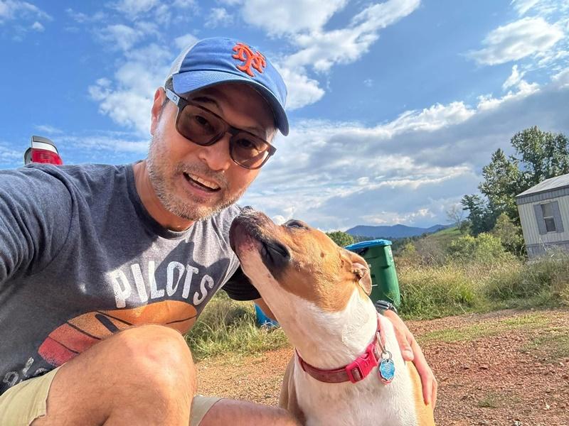 收容所:Seuk Kim曾拯救數百隻動物的生命。(X)