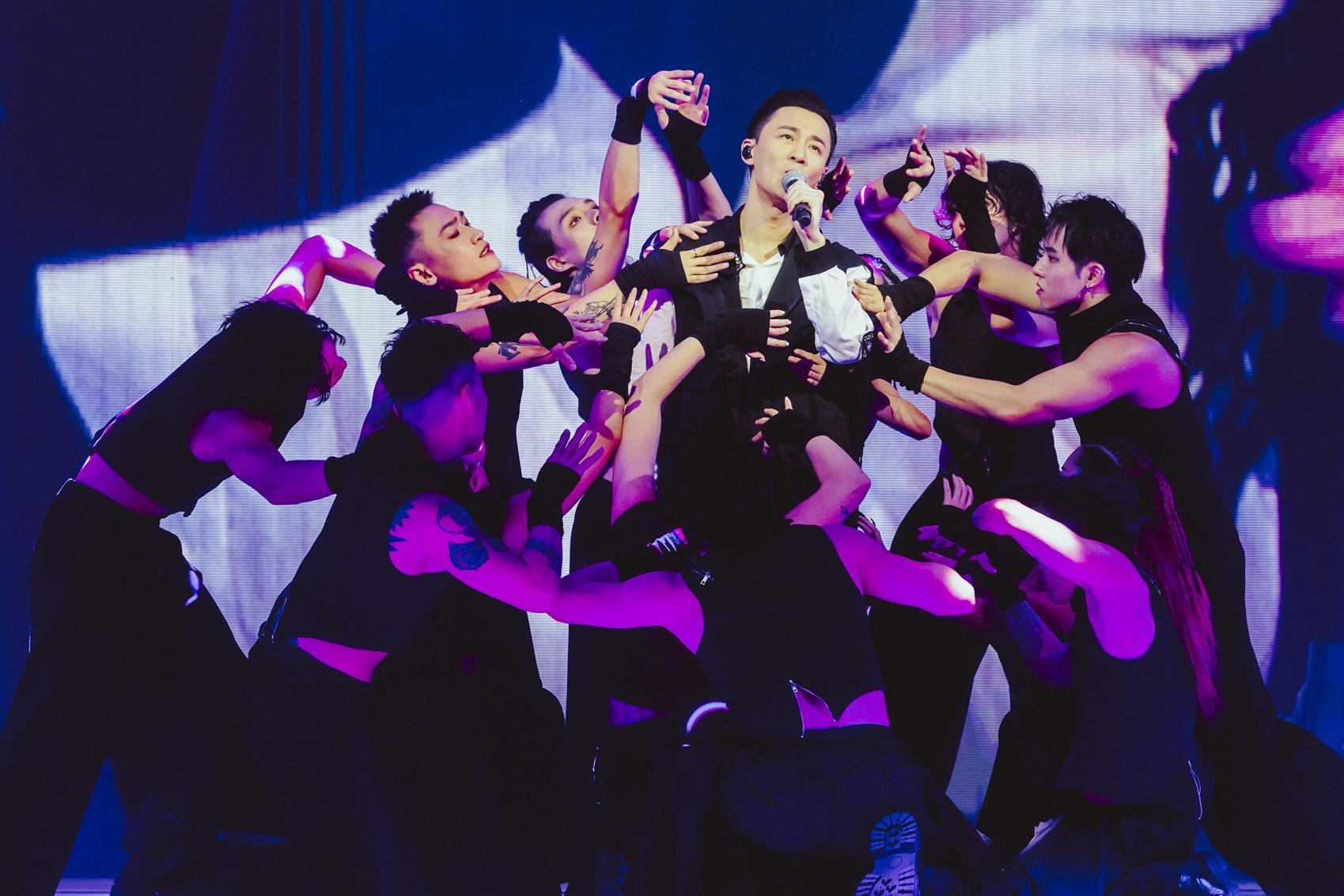 tvb.com順應民意搞「我最喜愛的林峯金曲」投票。