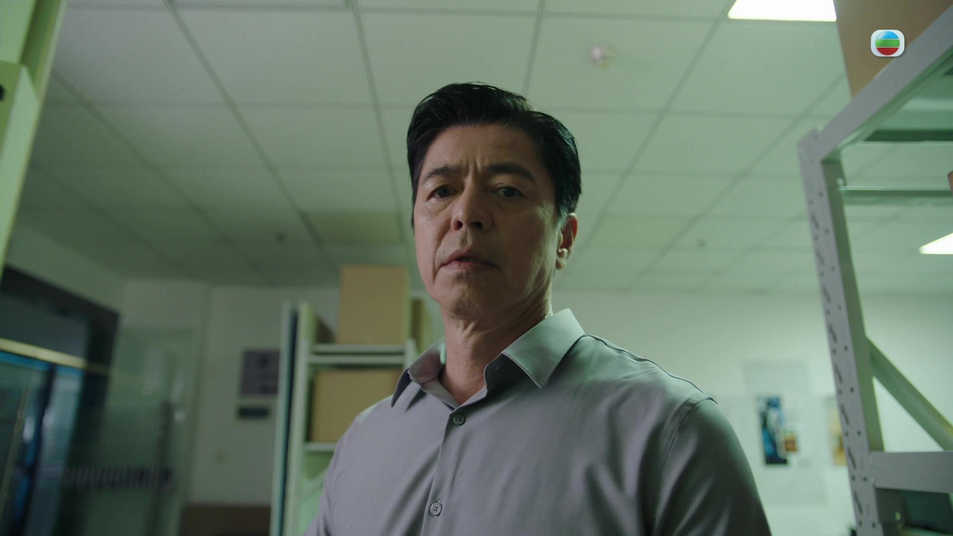 呢幕何啟南嘅表情,增加咗成場戲嘅緊張感。