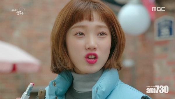 化妝後記得用眼唇專用卸妝液卸妝。