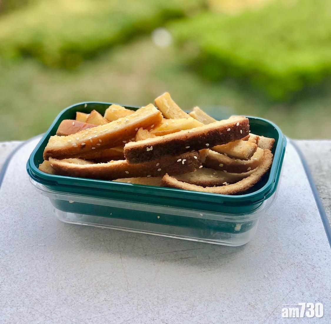 氣炸鍋食譜:蜜脆麵包條可以作為小朋友午間的零食。