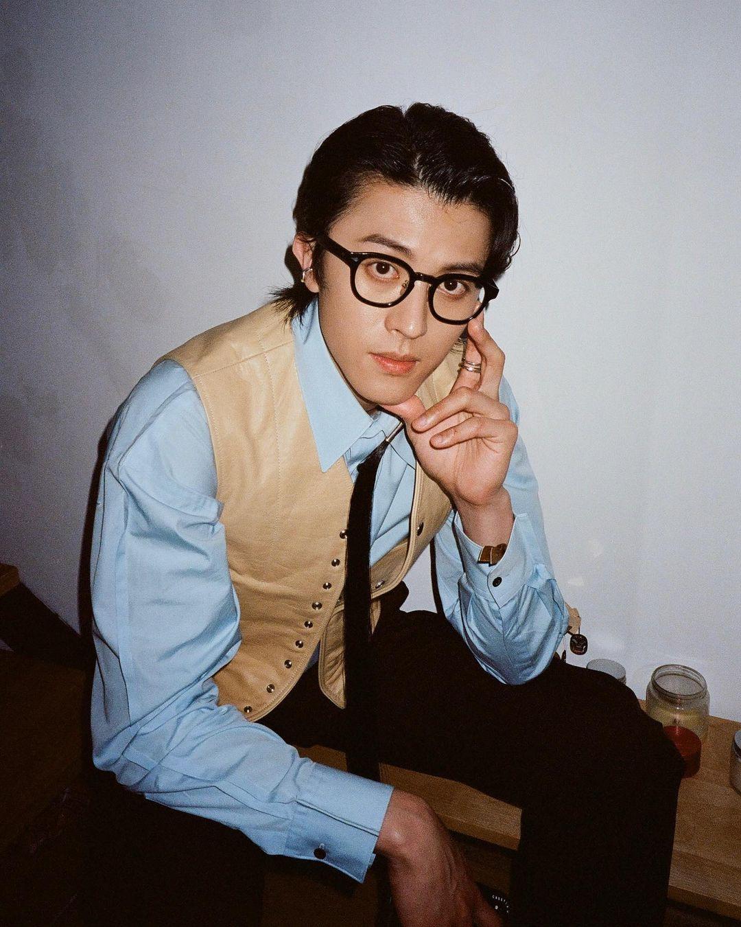 幸卓輝有不少幕前經驗,曾多次擔任MV男主角。