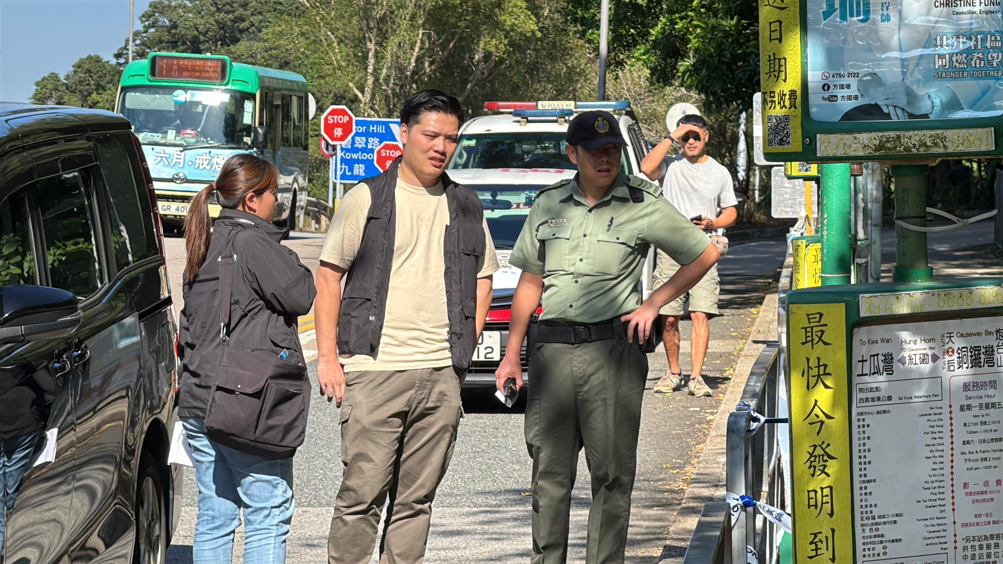 一名男子在壁屋監獄對開小巴站被3名男子襲擊,逞兇後即登上接應私家車輛逃去,現場消息稱傷者是懲教署職員。