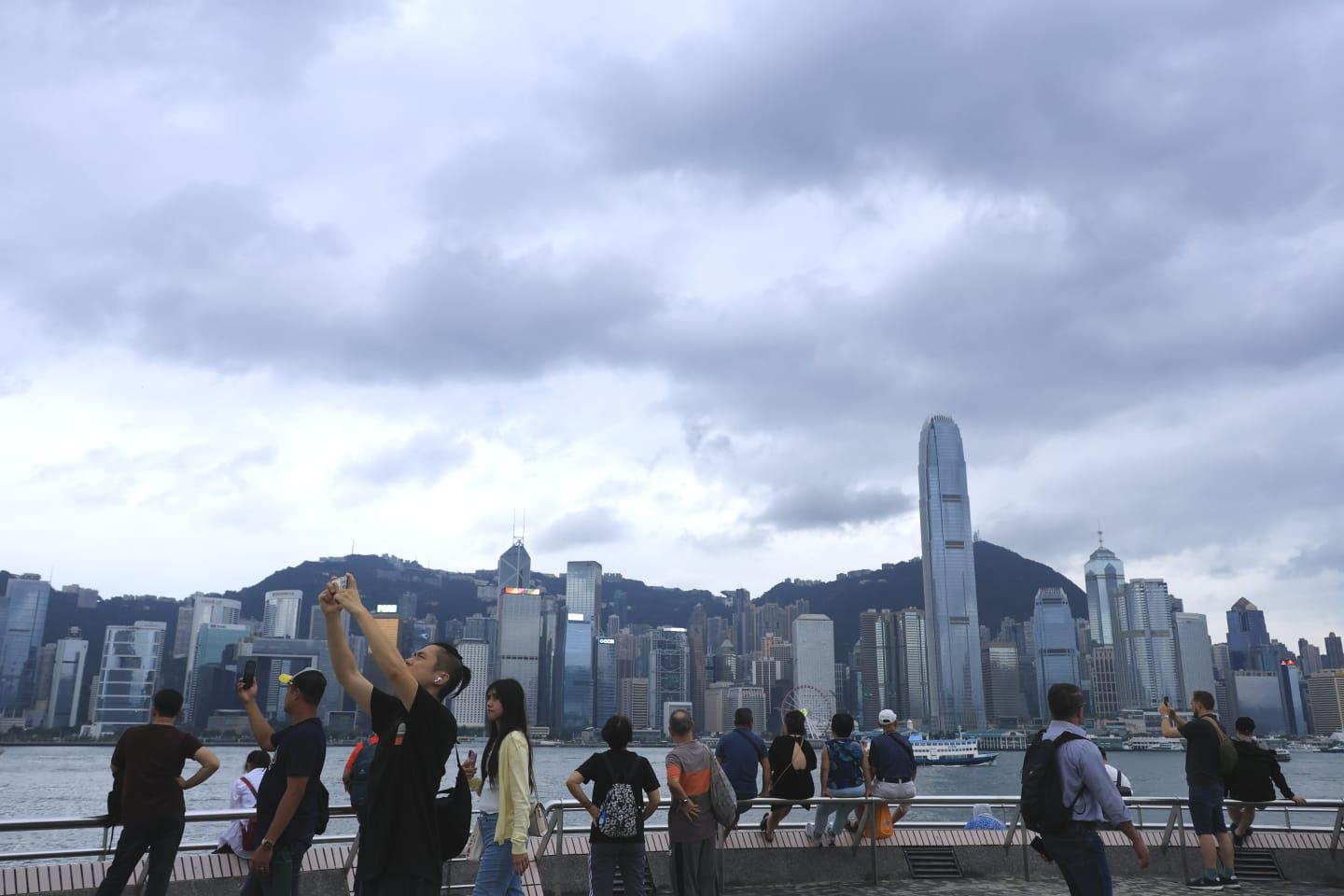 「萬宜」今晚至明日進入本港800公里範圍。(資料圖片)