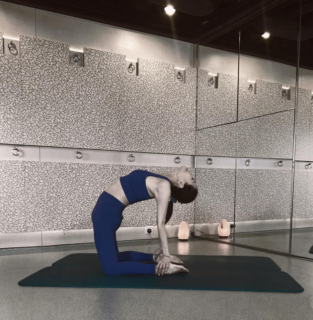 楊玉梅私下勤練瑜伽。