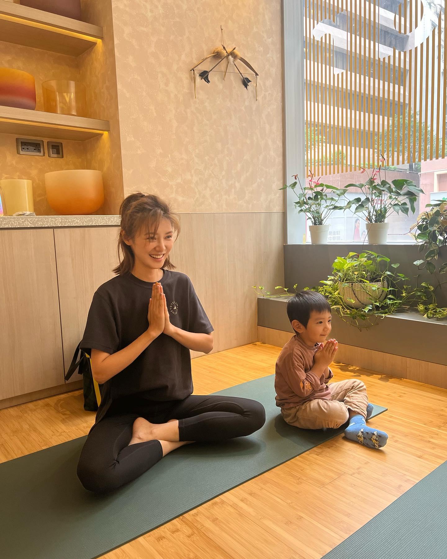 瑜珈也可視為親子活動。