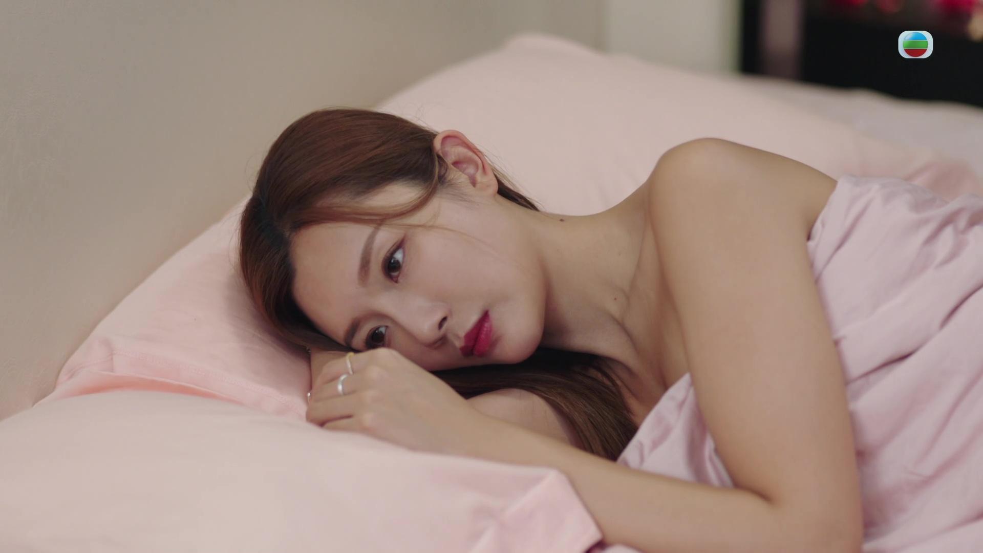 原來今次是梁允瑜的處女床戲。