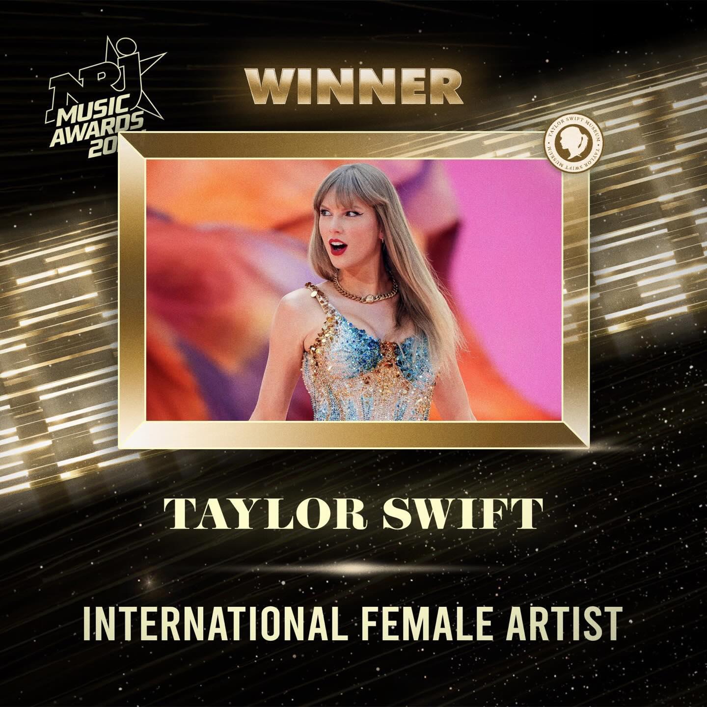 獲法國《NRJ Music Awards》頒發「International Female Artist」。