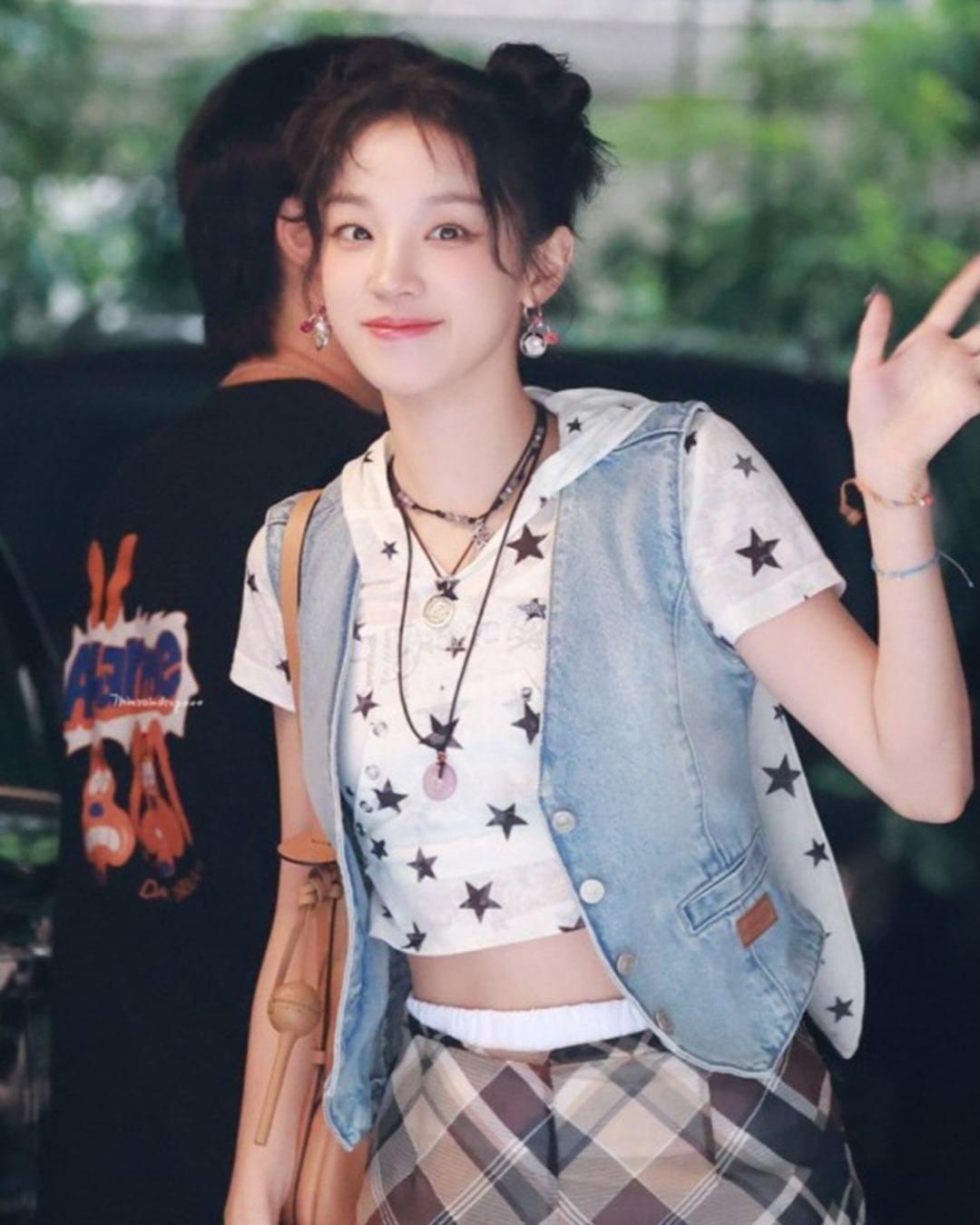 Marithe找來高允貞代言，另外就連Jennie、IU、aespa的Karina及IVE的張員瑛都曾穿著Marithe。