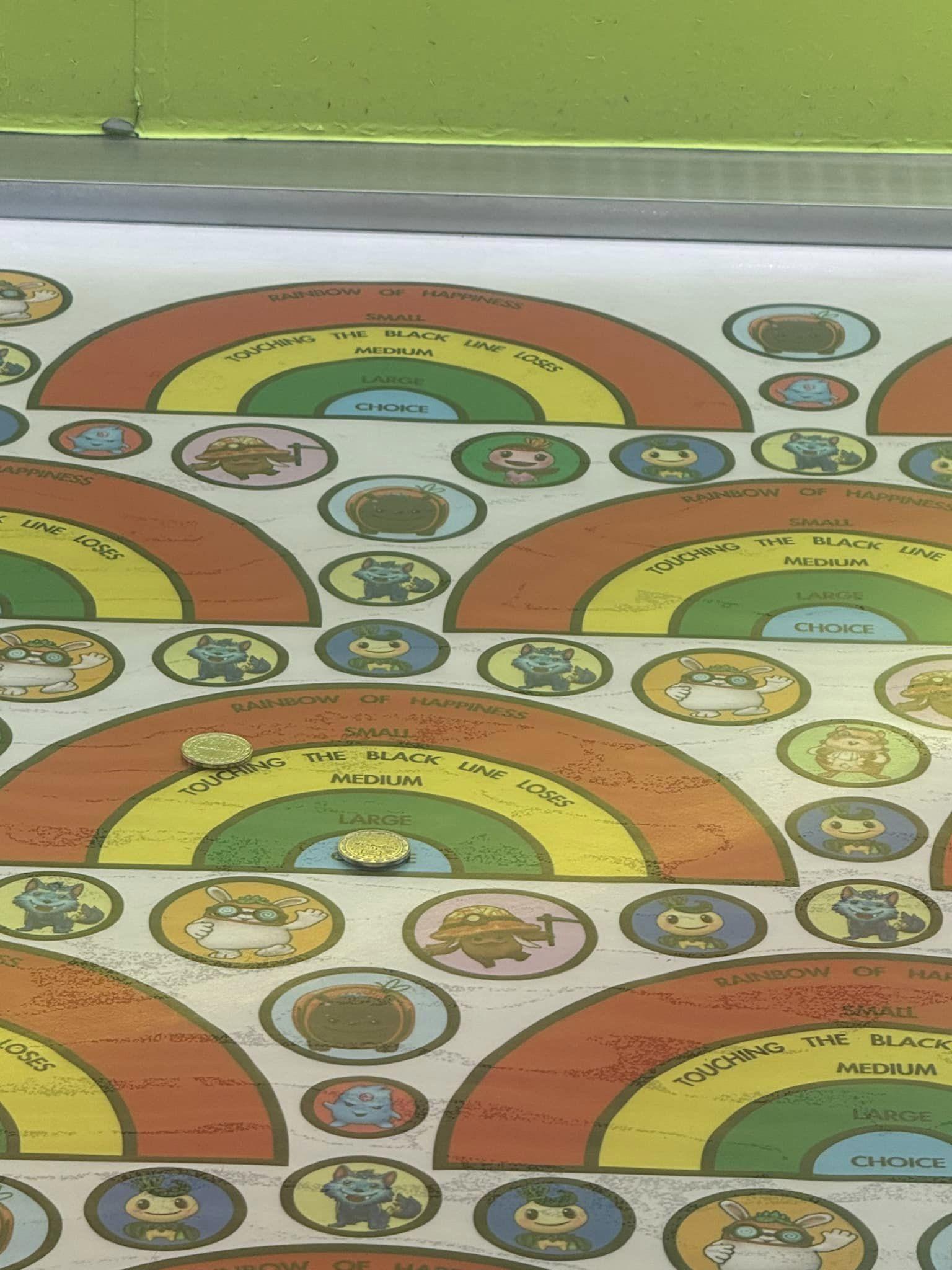 網上熱話|港男冒險樂園掟中藍圈判砸界,惹來網民熱議。(美國冒險樂園關注組@fb圖)