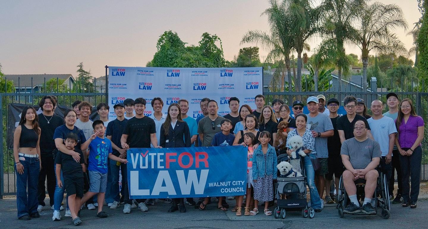 香港移民後代、19歲華裔女子羅美寶(Kaylee May Law)參選美國加州核桃市市議員勝出,創下該市有史以來最年輕市議員紀錄。(網上圖片)