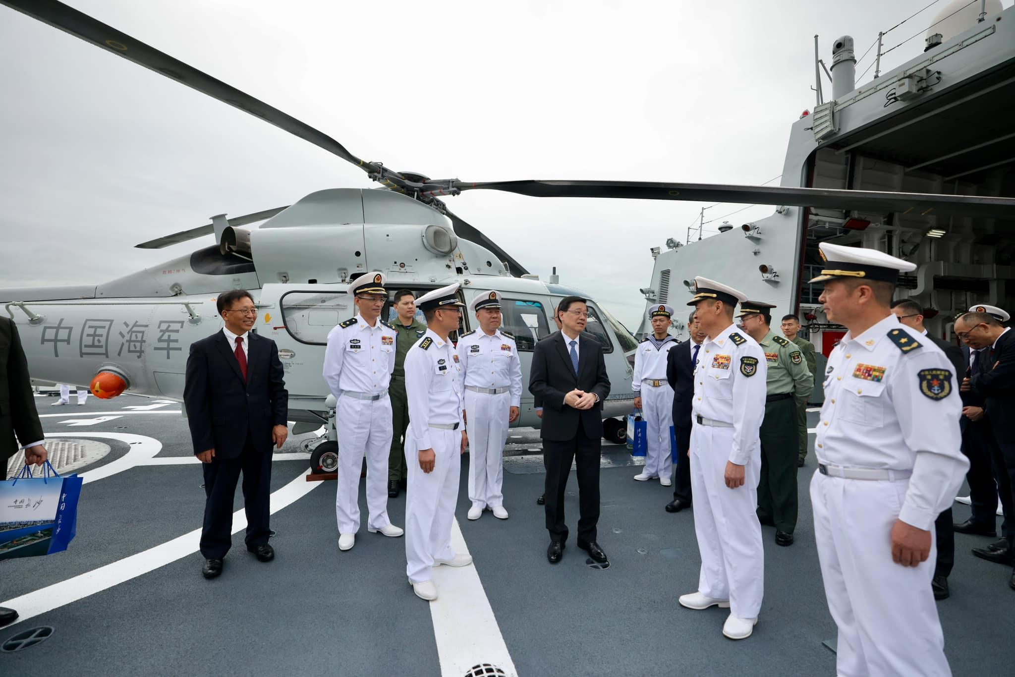 李家超指出,海軍肩負捍衛國家主權和領土安全的重任。(李家超社交專頁)