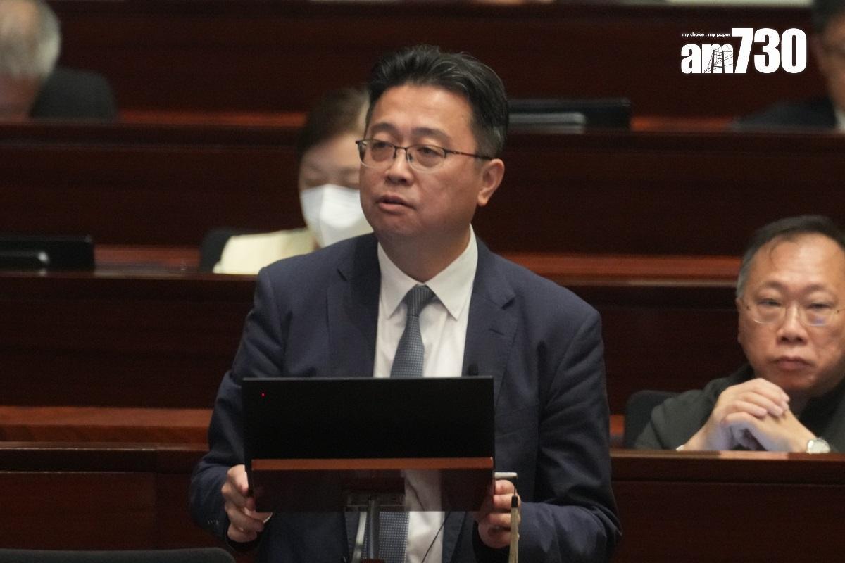 本身是嶺大副校長的選委界劉智鵬表示,外語不是「學就識得用」。(資料圖片)