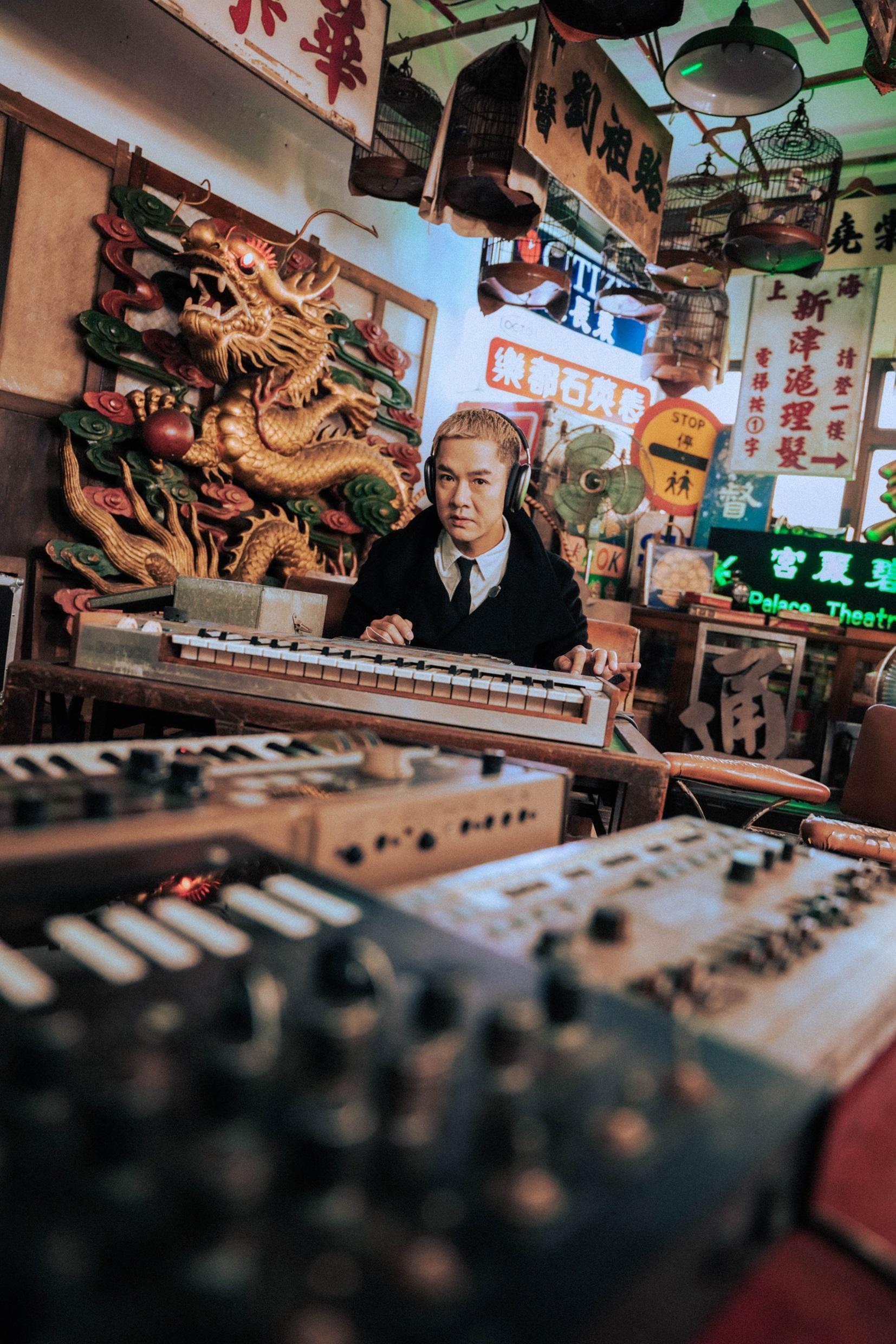 藍奕邦再新製作《三點冰室(七點交吉)》,並再拍成MV。