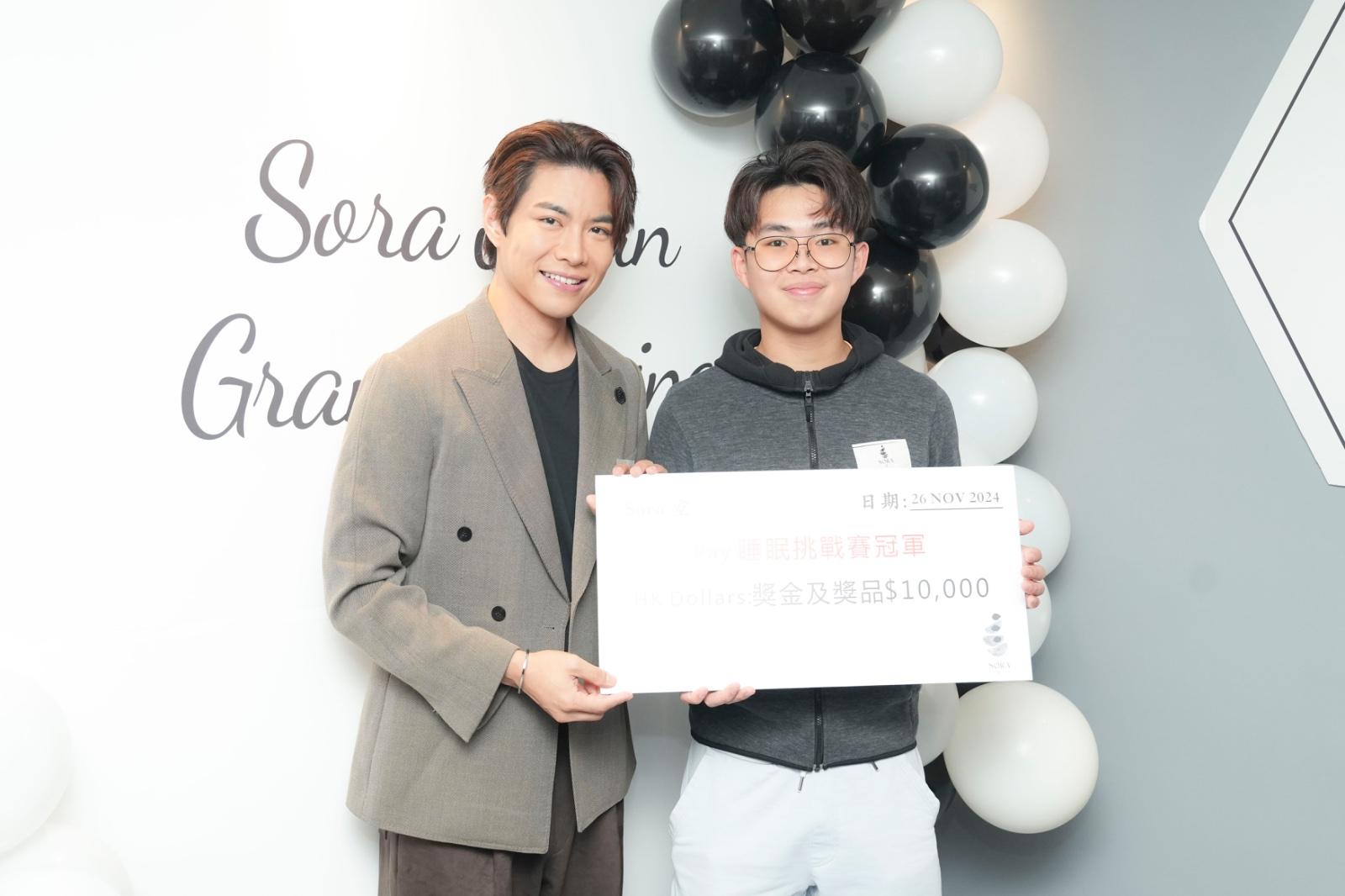 天宇笑言托賴有些剪綵活動,令他可以賺些外快。