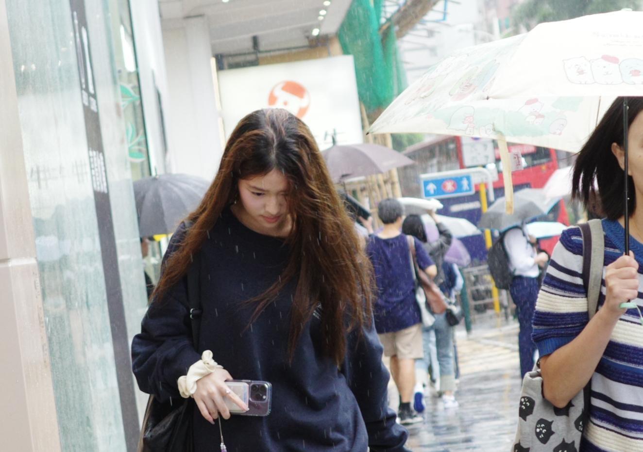 本周初至周中有雨。(資料圖片)