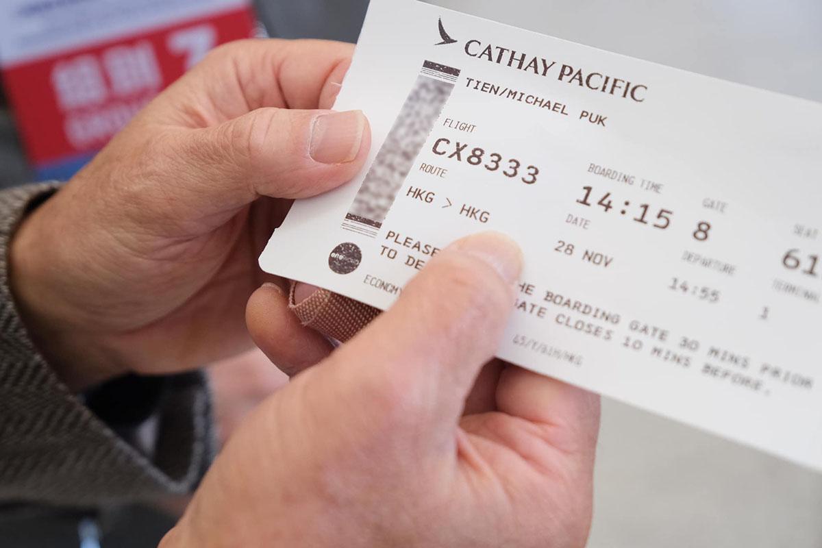 國泰航空特別航班CX8333成為首架用中跑道起飛的載客飛機。(田北辰FB)