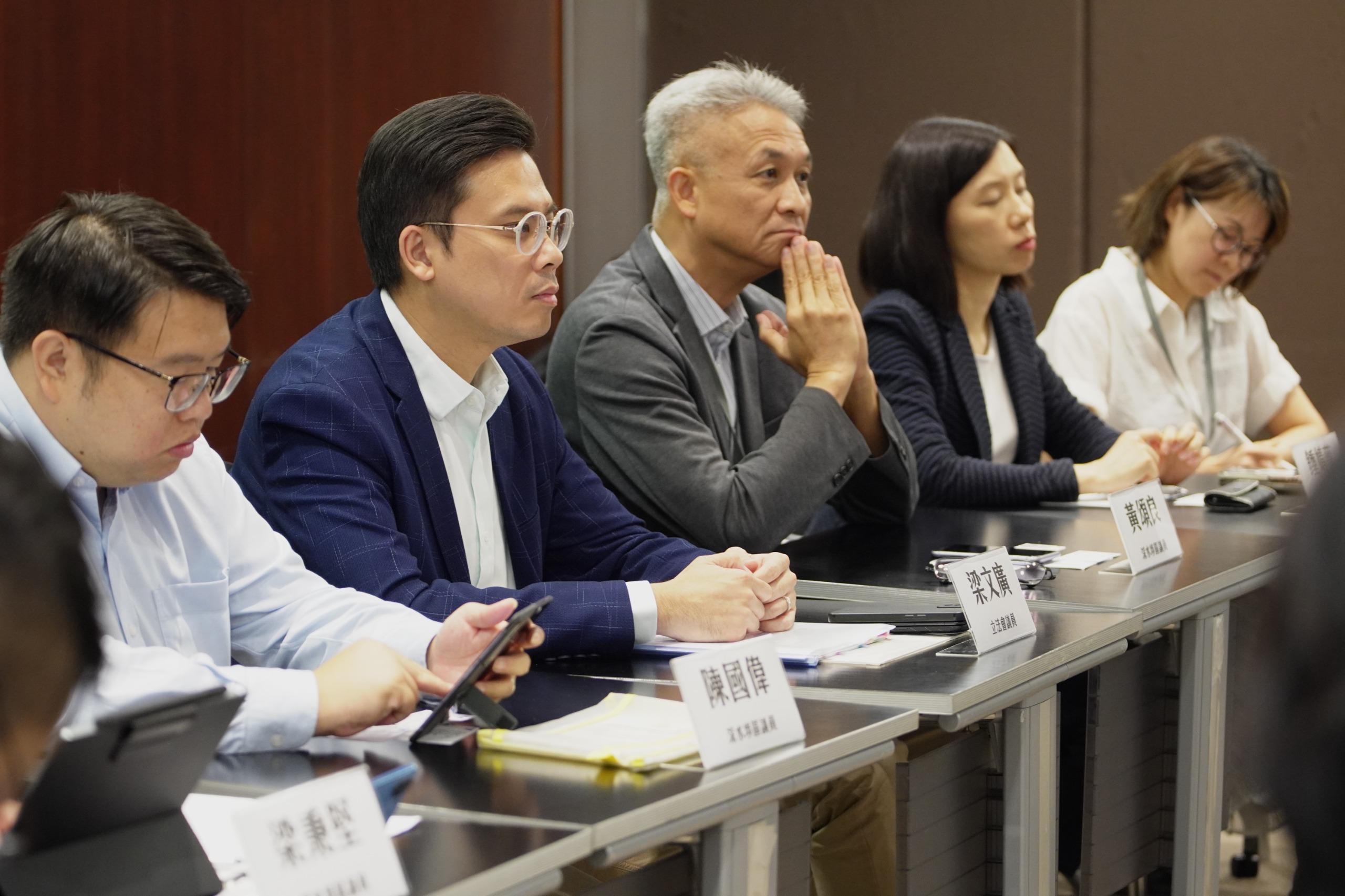 深水埗及油尖旺區今年至少錄3宗路陷 政府指會加強監察