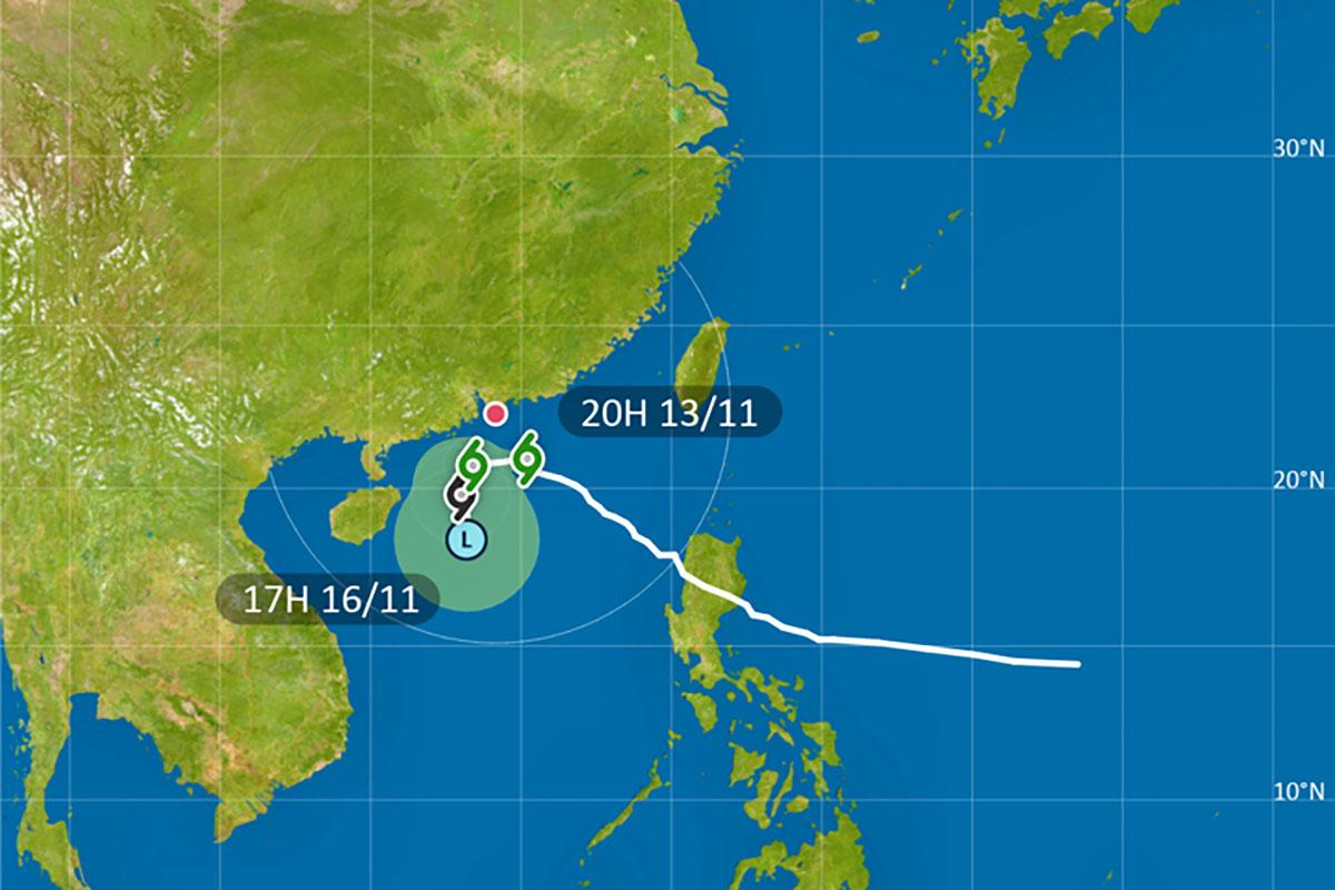 11月13日晚上8時熱帶風暴桃芝的位置及路徑圖。(天文台圖片)