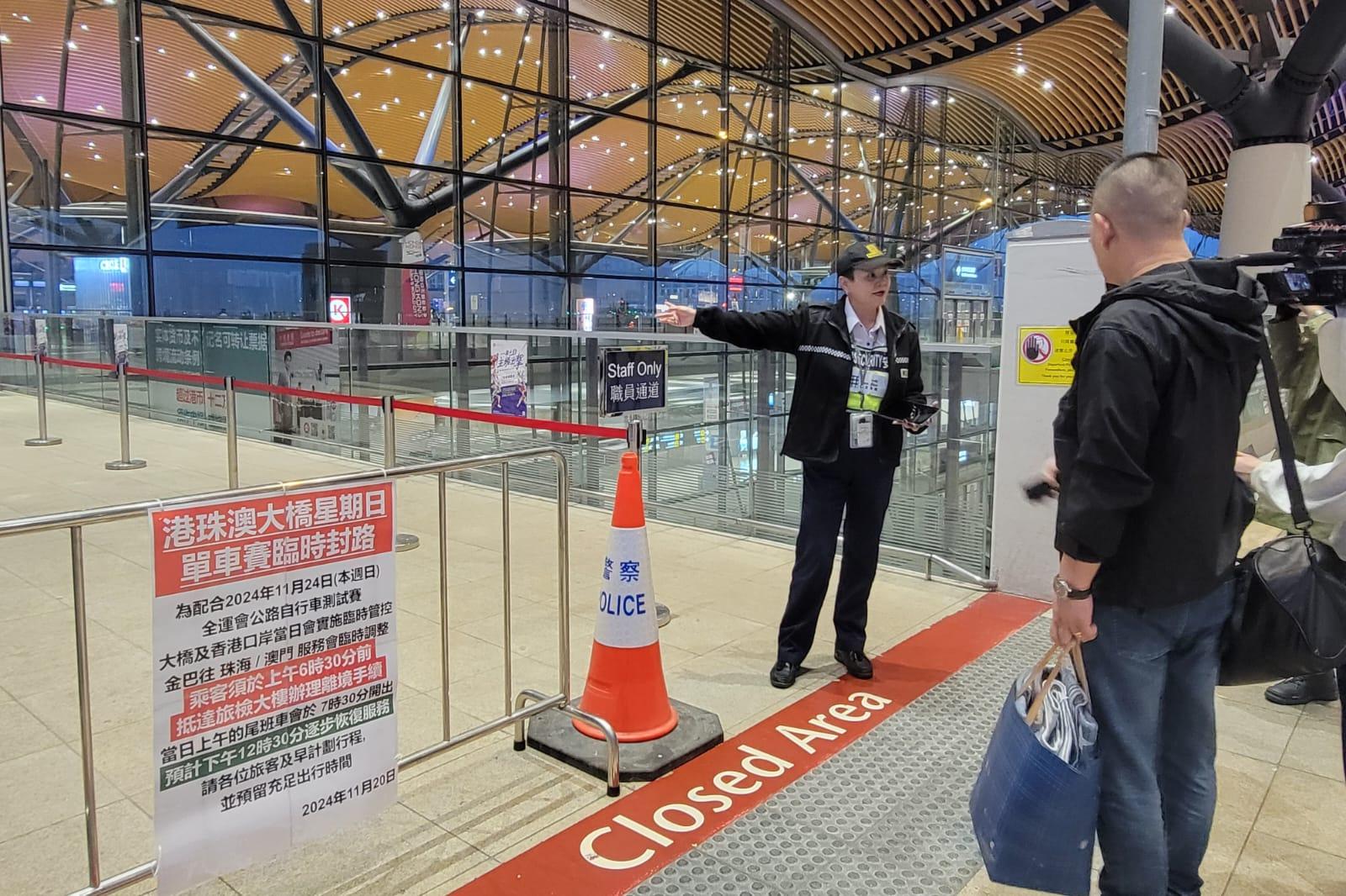 港珠澳大橋香港口岸離境服務暫停。(林俊源攝)