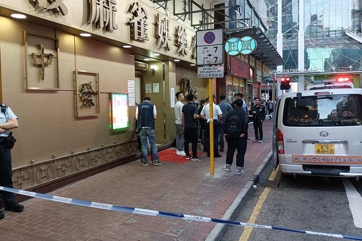 警方在汝州街發現涉案客貨車。