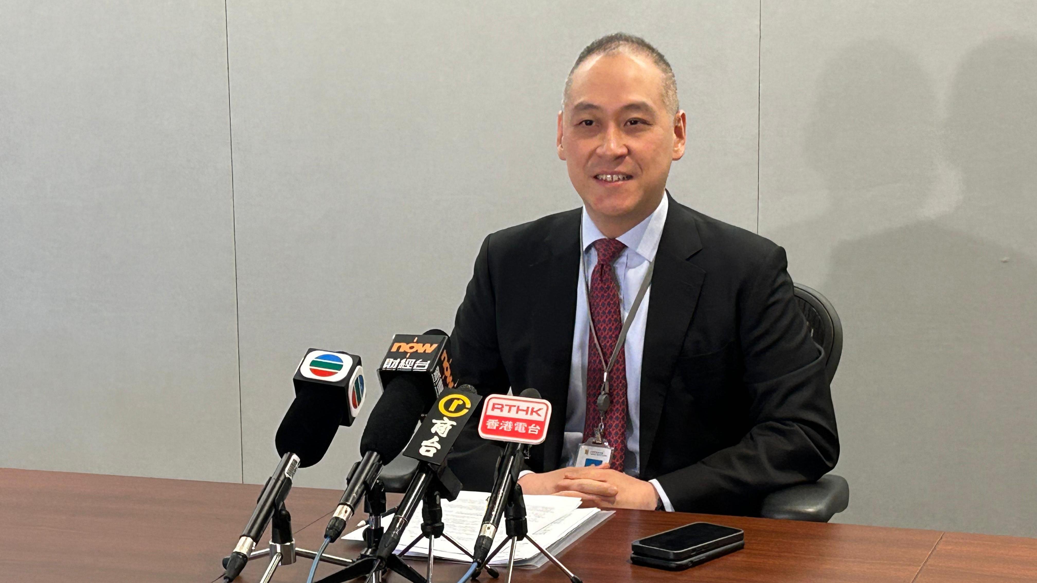 立法會金融服務界議員李惟宏表示,「打風不停市」在技術層面上仍有優化空間。(資料圖片)