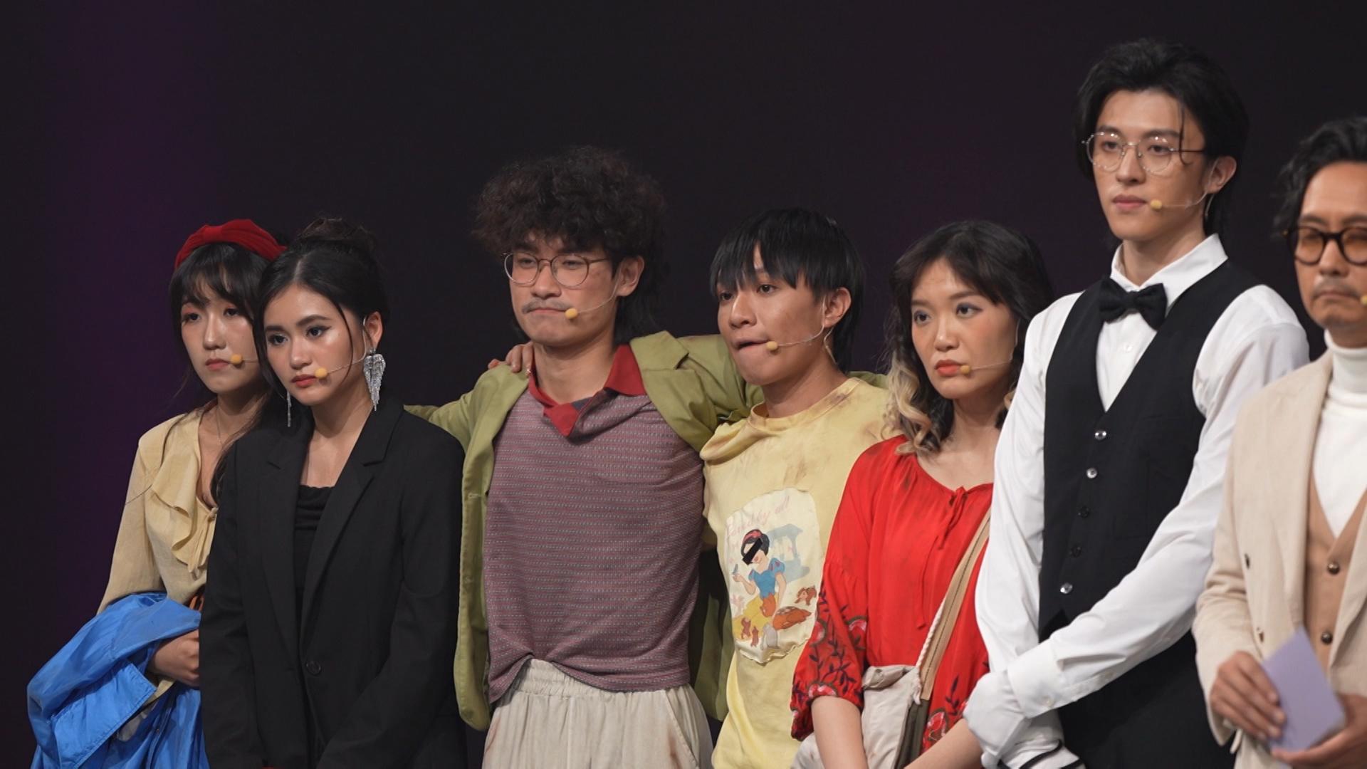 A組參賽者(左起)蘇栩瑩、胡希怡、陳浩恩、管鋈、繆思勤以及幸卓輝