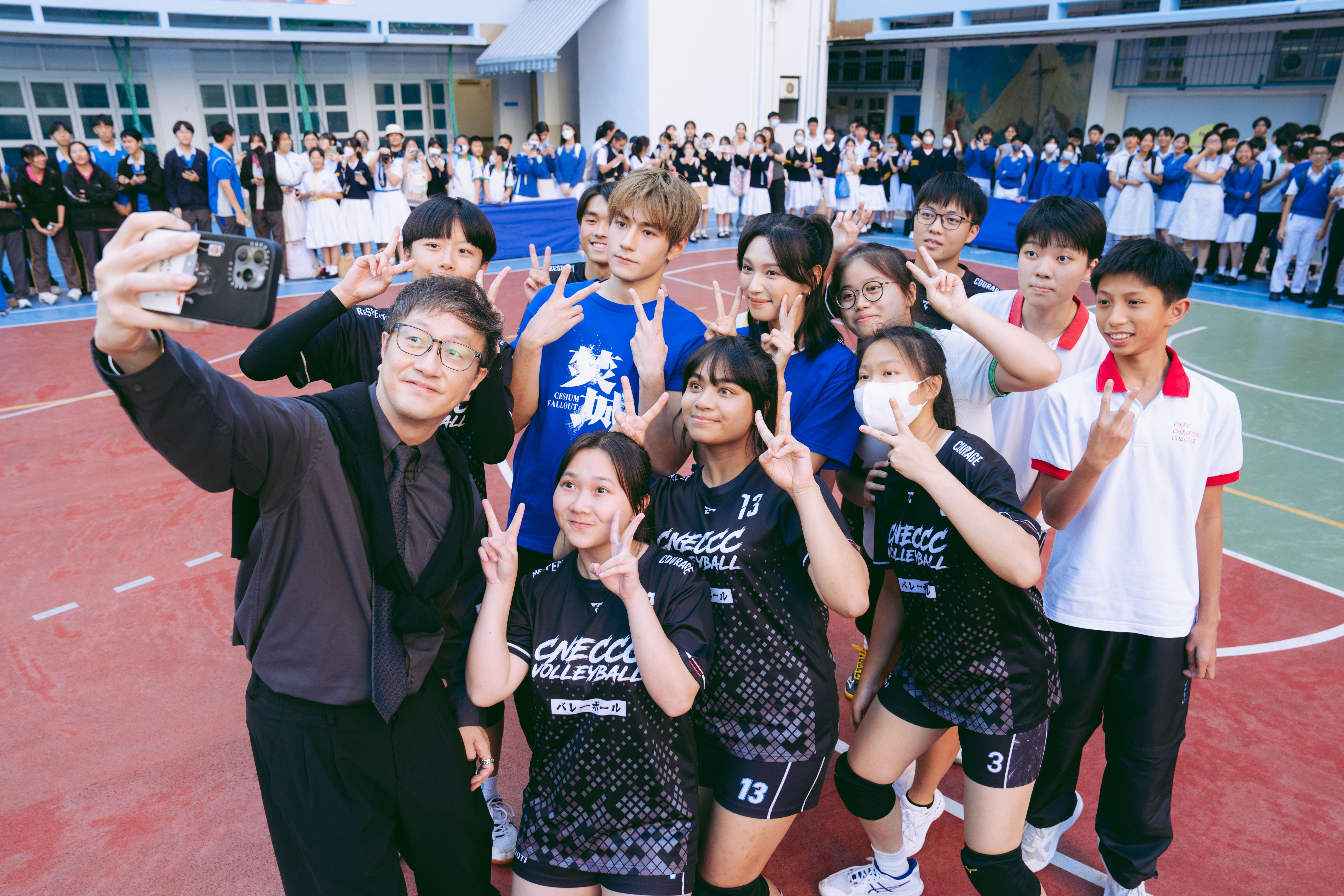 魏浚笙好受現場師生歡迎。