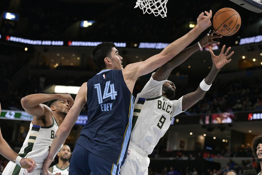 灰熊主場122:99擊敗公鹿。(美聯社)