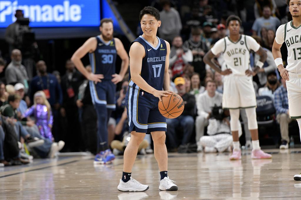 灰熊河村勇輝今季第4度上陣。(美聯社)