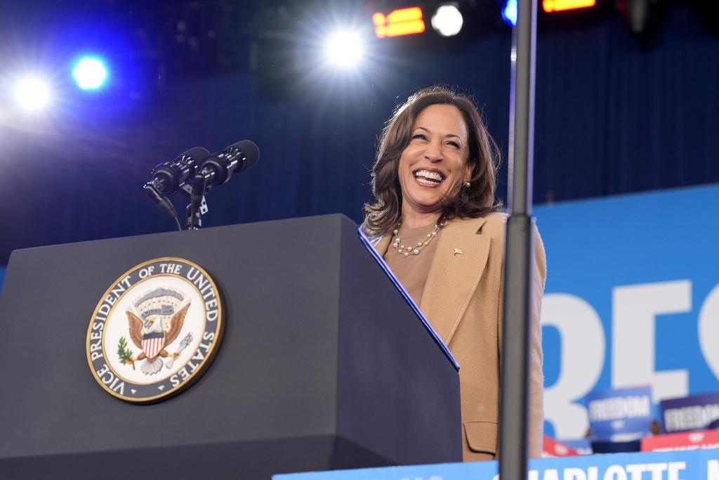 賀錦麗2日在北卡羅來納州造勢。(美聯社)