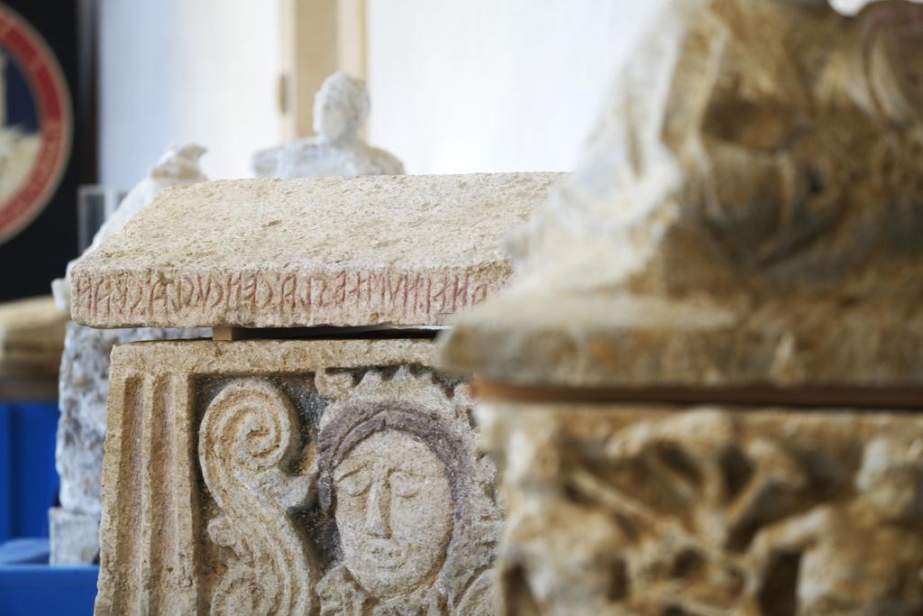 遺址兩具石棺屬於兩名伊特魯里亞公主,其中一具石棺內仍有骸骨。(美聯社)