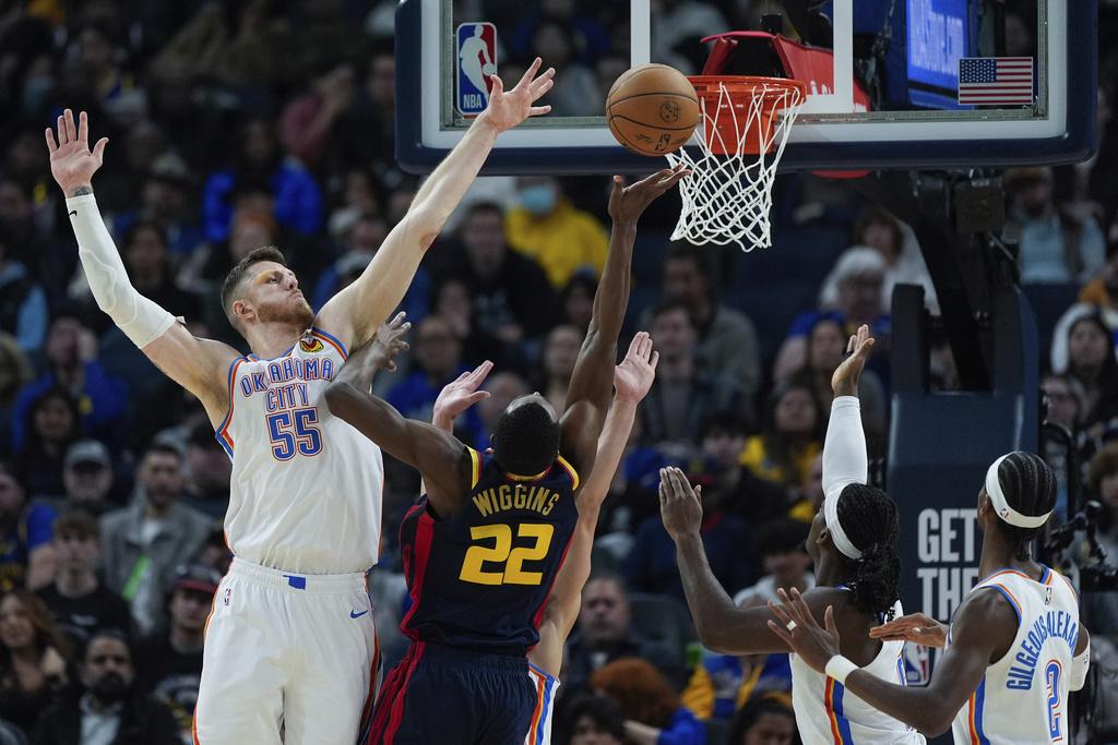 雷霆105:101擊敗勇士。(美聯社)