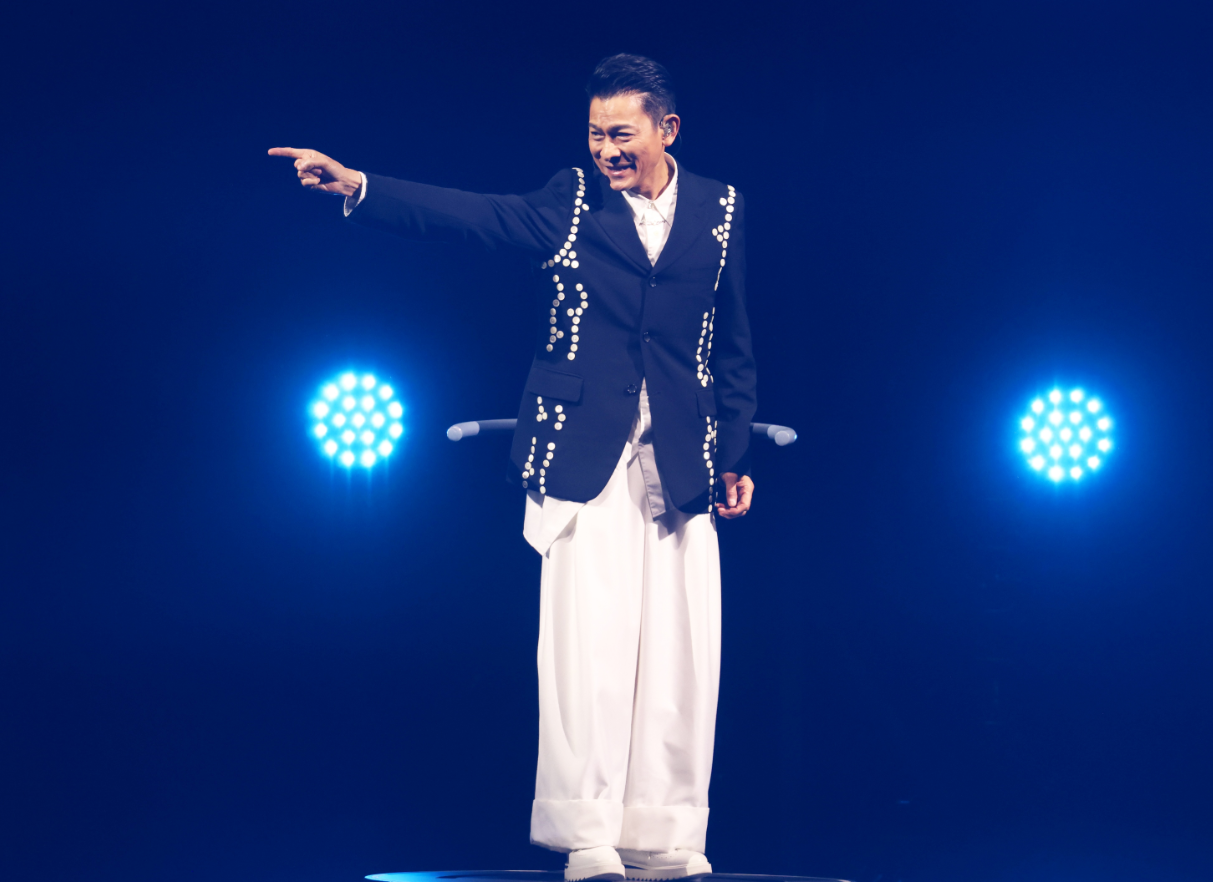 劉德華闊別11年後再度在台灣開演唱會。(中通社)