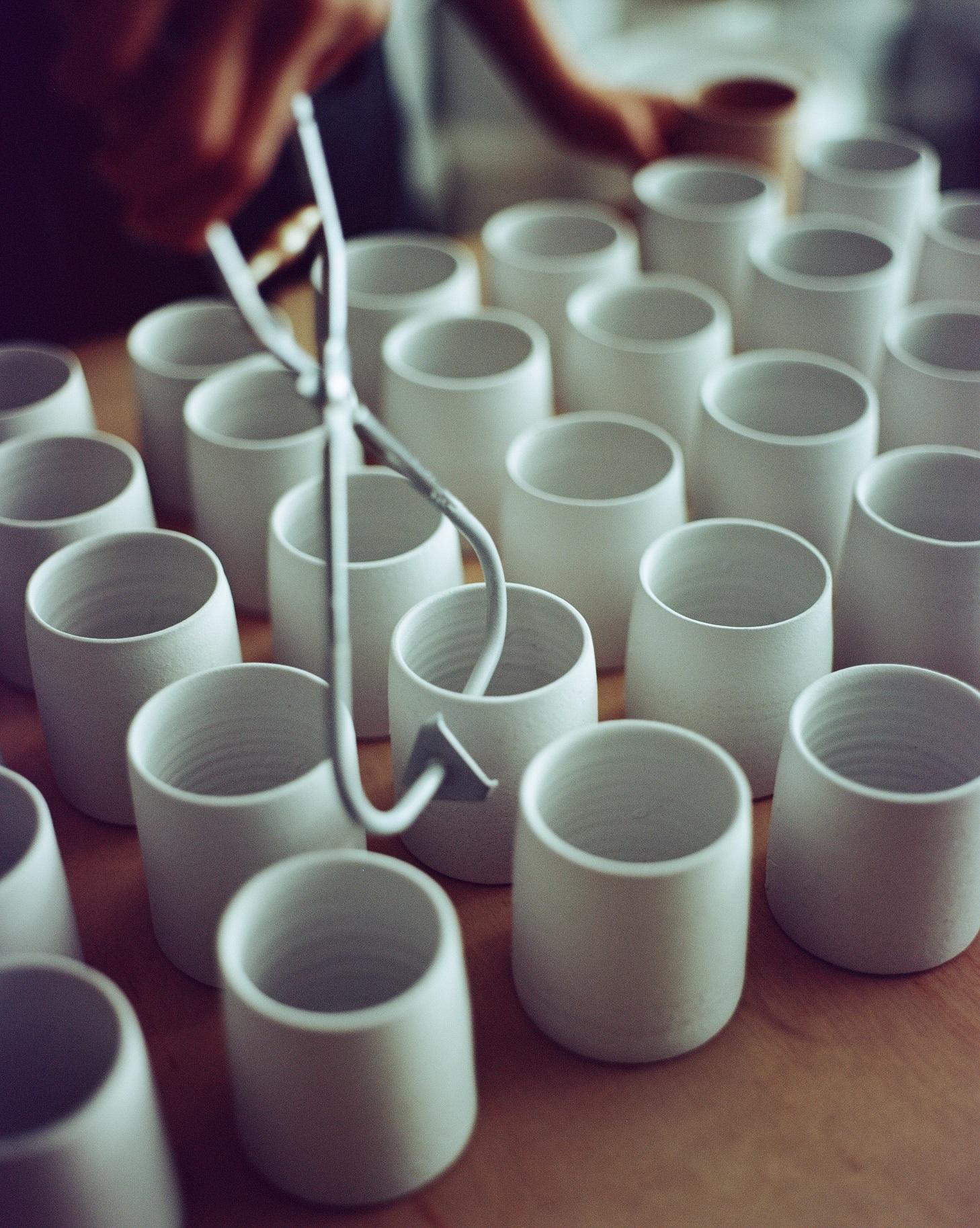 讀者好難得可以透過照片細看林嘉欣親製陶瓷杯的過程。