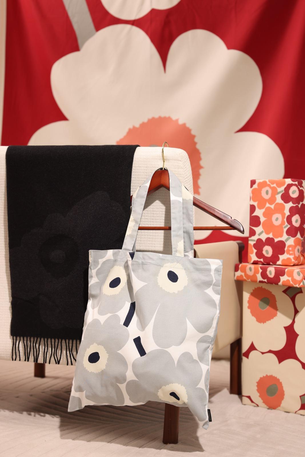 Totebag + Scarf Combo Set $1,899