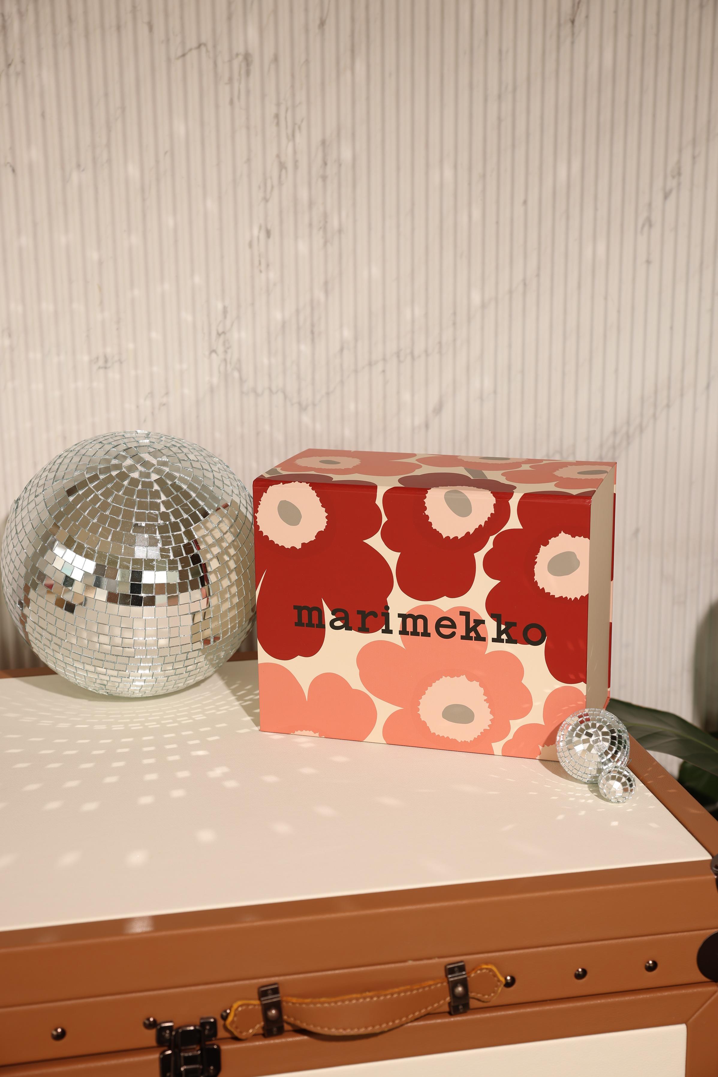 Marimekko節日限定禮盒套裝($980),12月1日或之前預購更可享優惠價$880。