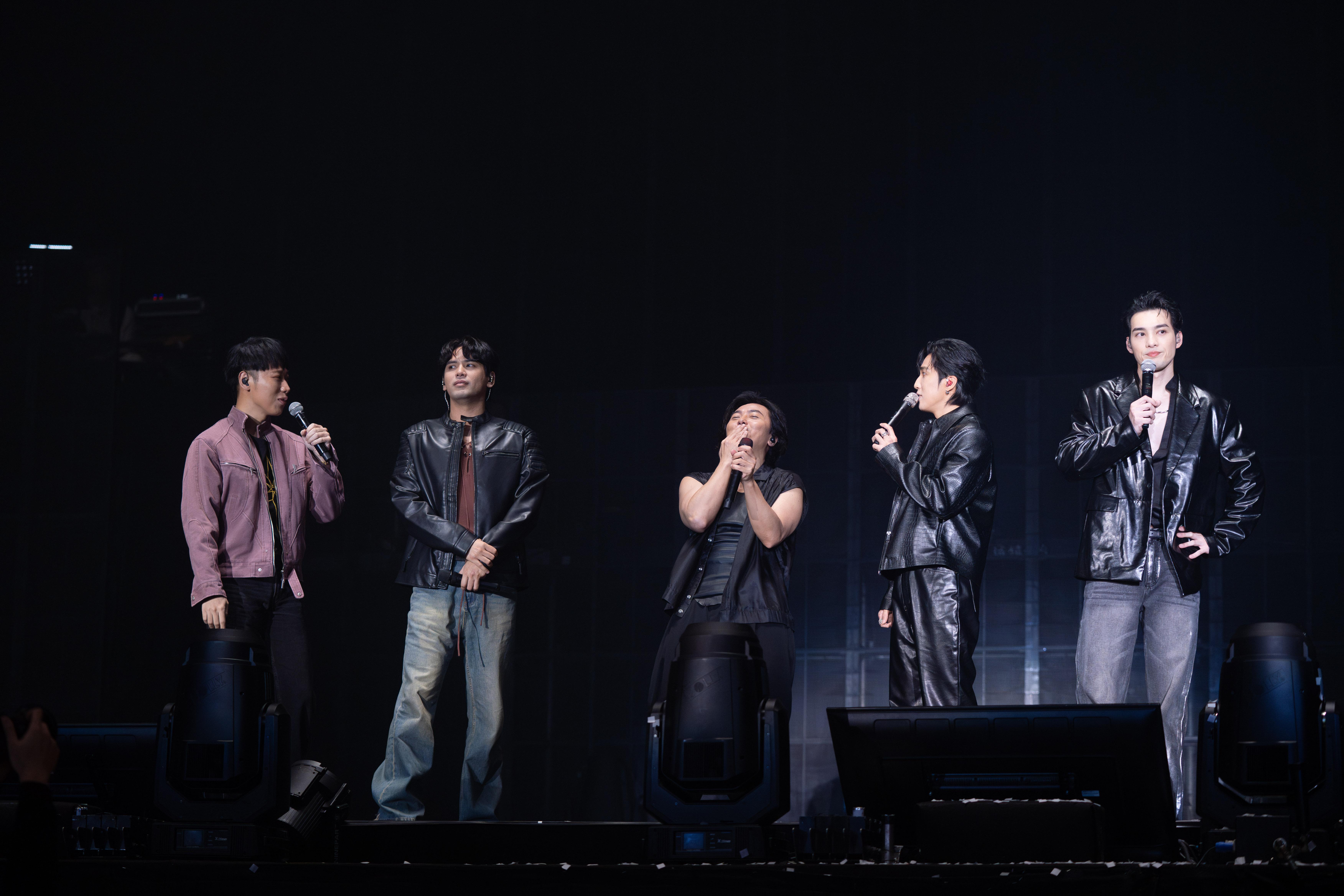 伊健組成「古惑版五堅情」限定演出。