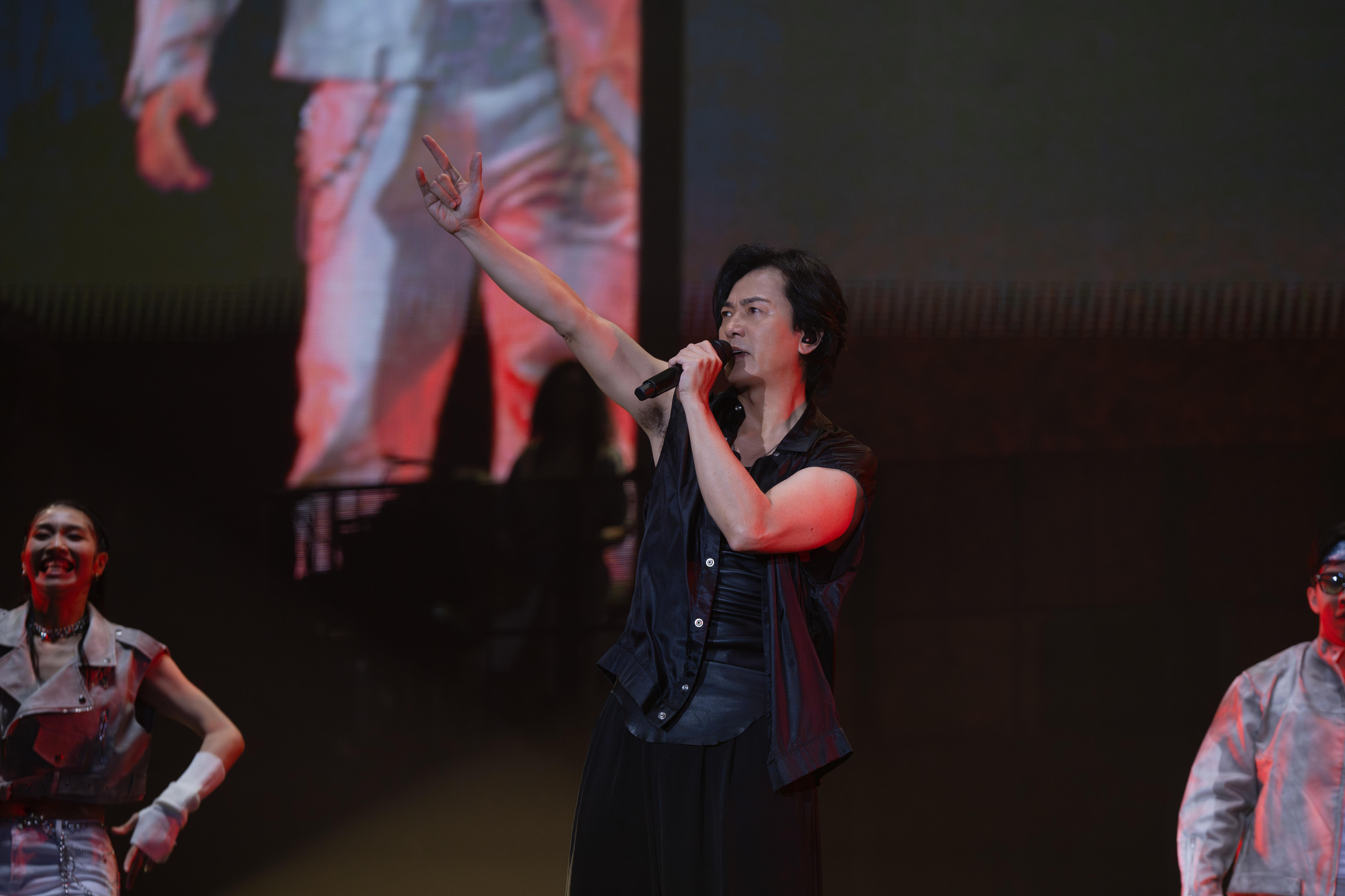 鄭伊健高雄巨蛋演唱會圓滿成功。