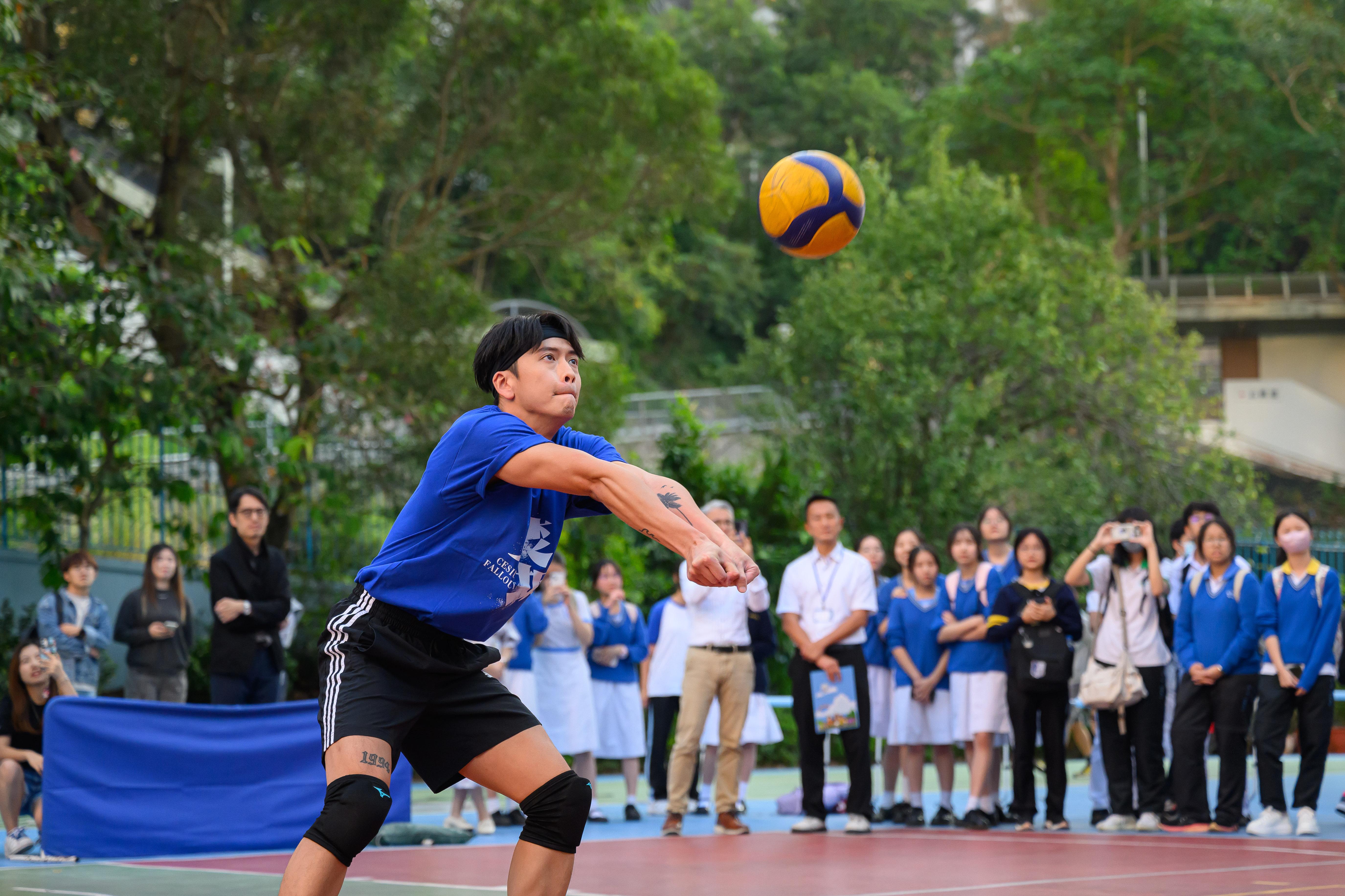 四位演員與學生們互動掀起高潮!