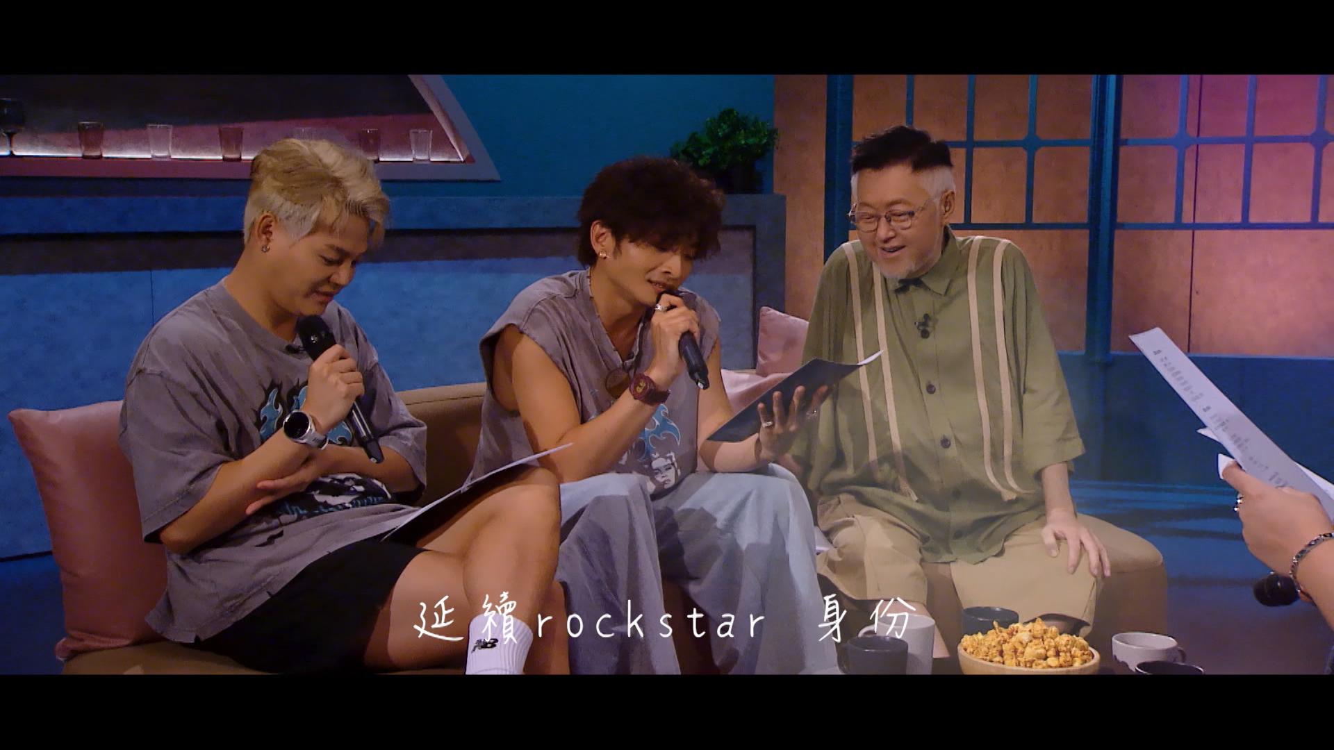 Dee現場投入地演唱《音思路》。