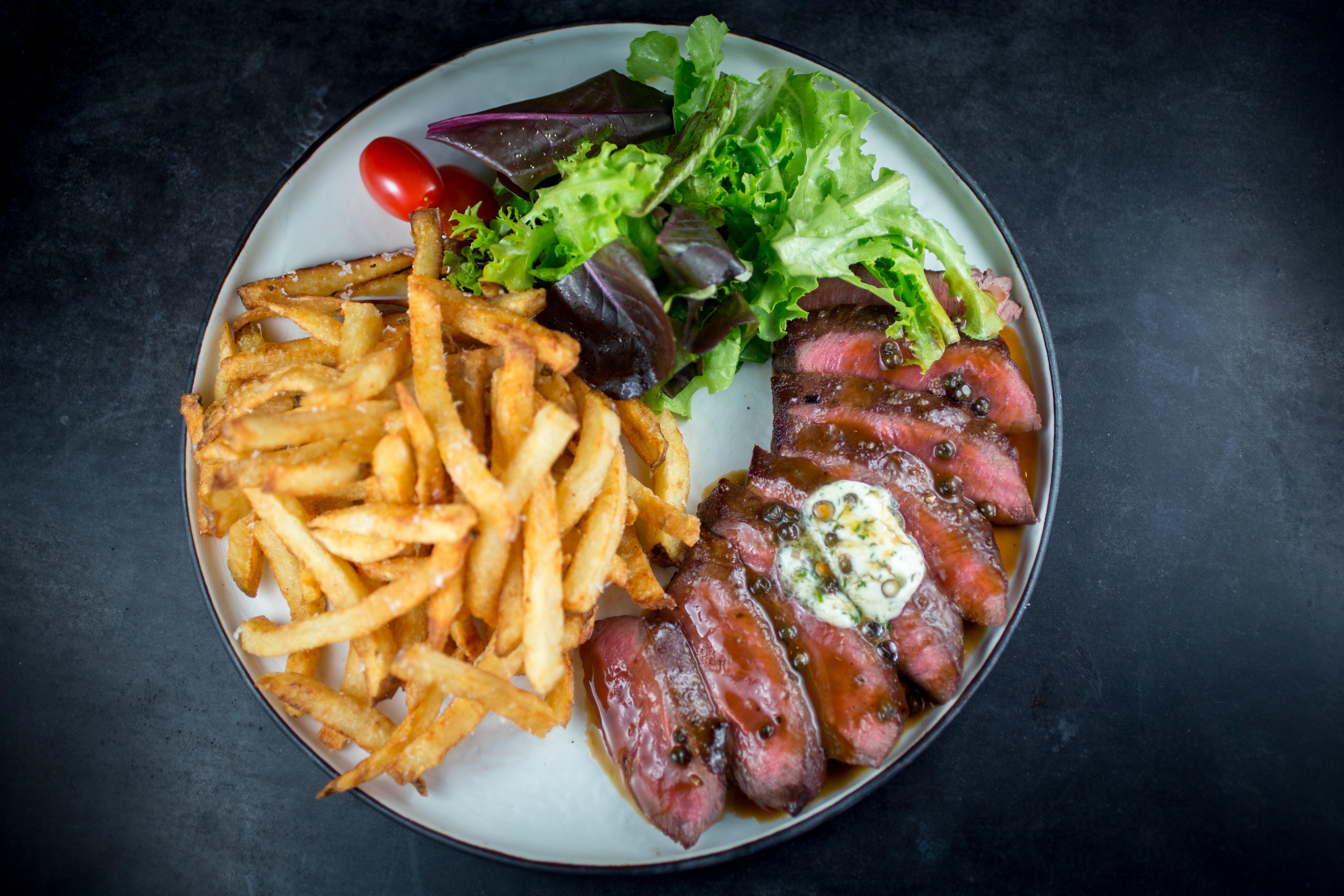 平鐵牛扒配薯條晚餐 $208起